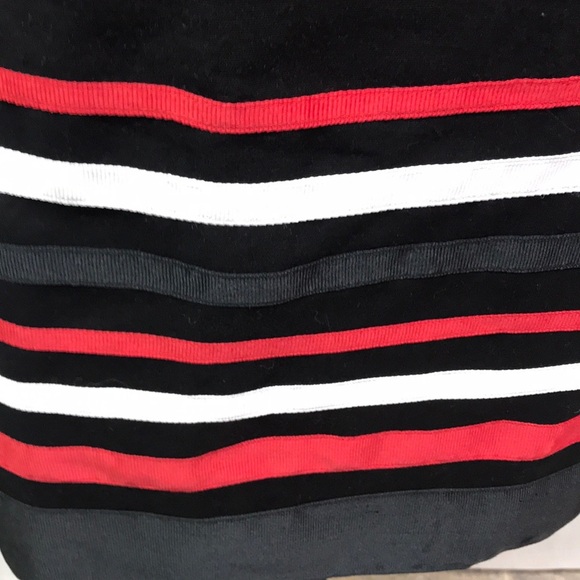 Intriguing Threads Skirt - Picture 2 of 4